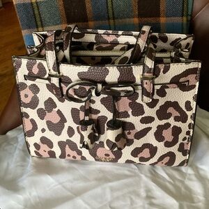 Guess light pink/brown Leopard print, small satchel